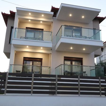 Sunshine Rooms And Suites Vrasná Екстериор снимка