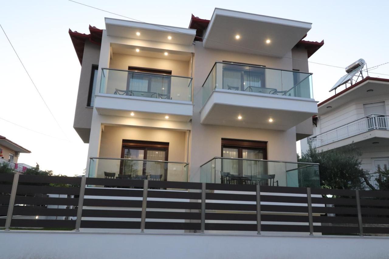 Sunshine Rooms And Suites Vrasná Екстериор снимка