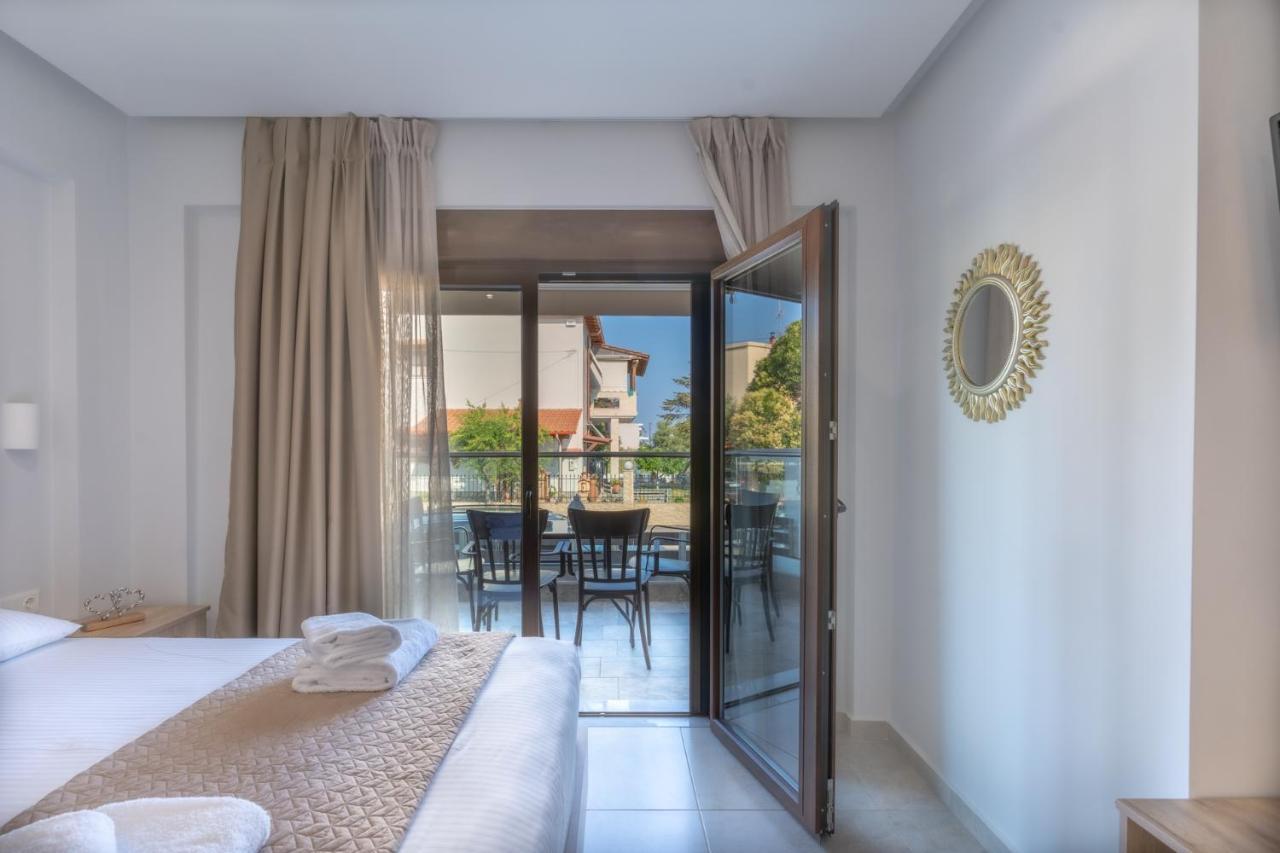 Sunshine Rooms And Suites Vrasná Екстериор снимка