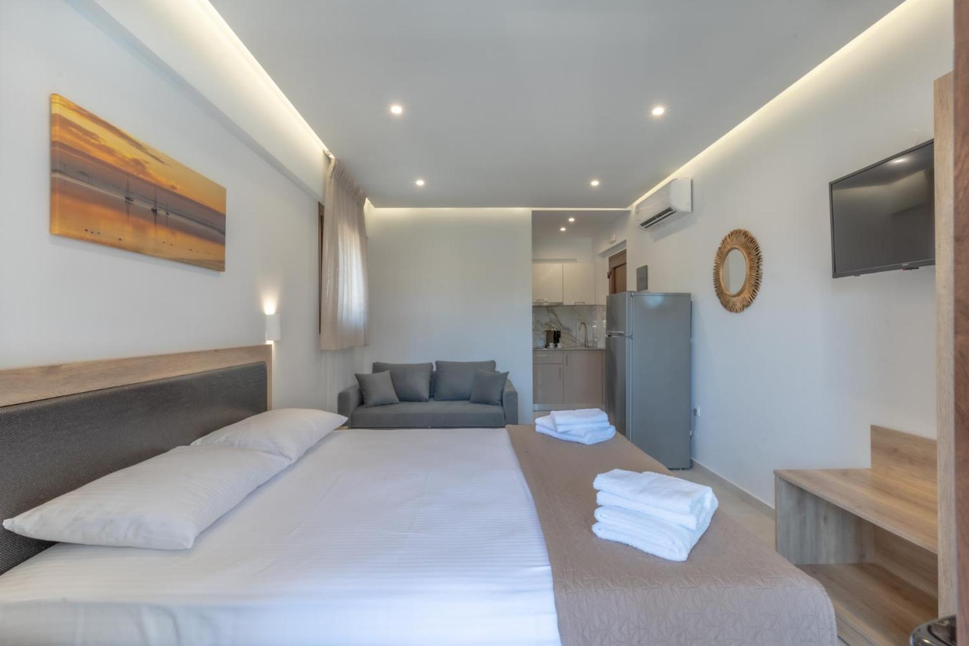 Sunshine Rooms And Suites Vrasná Екстериор снимка