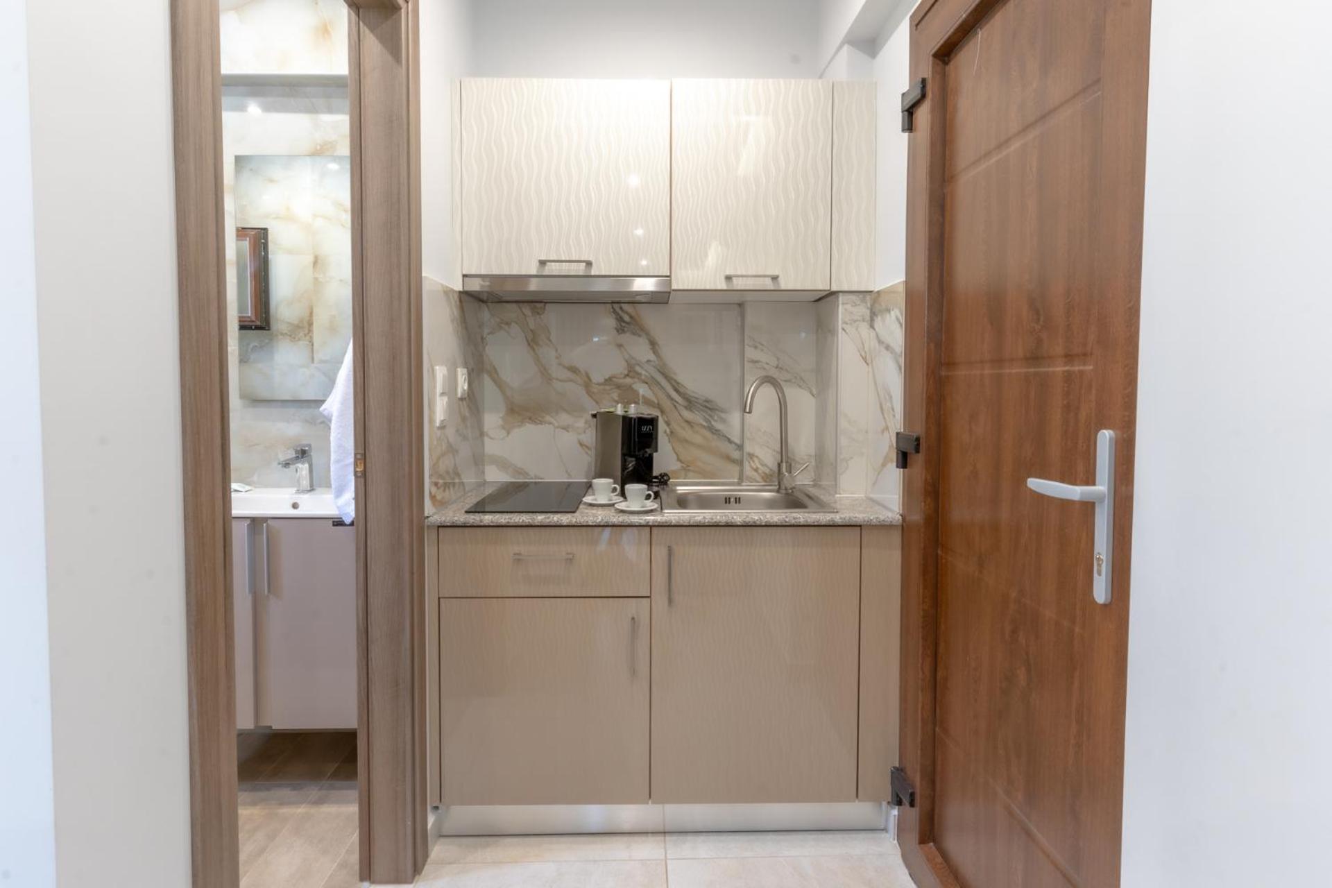 Sunshine Rooms And Suites Vrasná Екстериор снимка