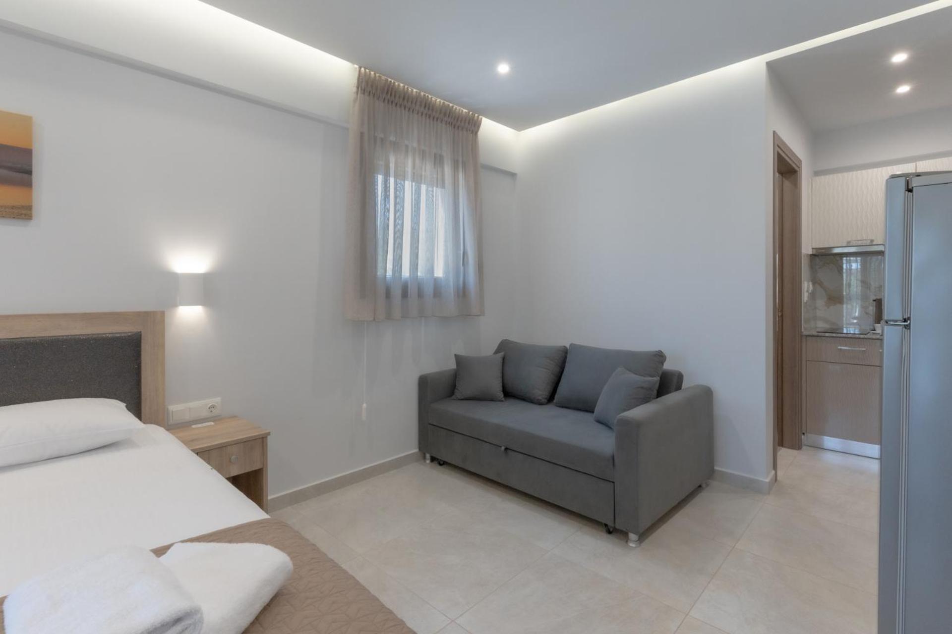 Sunshine Rooms And Suites Vrasná Екстериор снимка