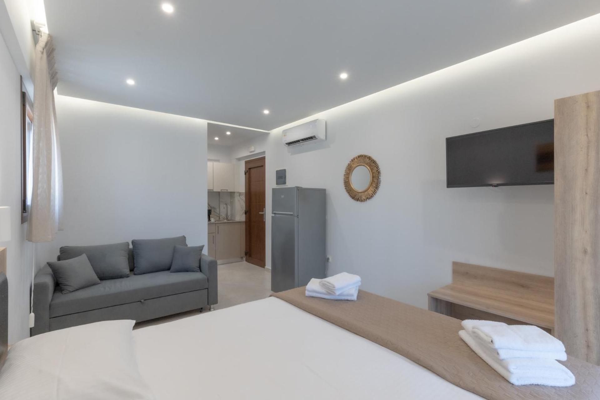 Sunshine Rooms And Suites Vrasná Екстериор снимка