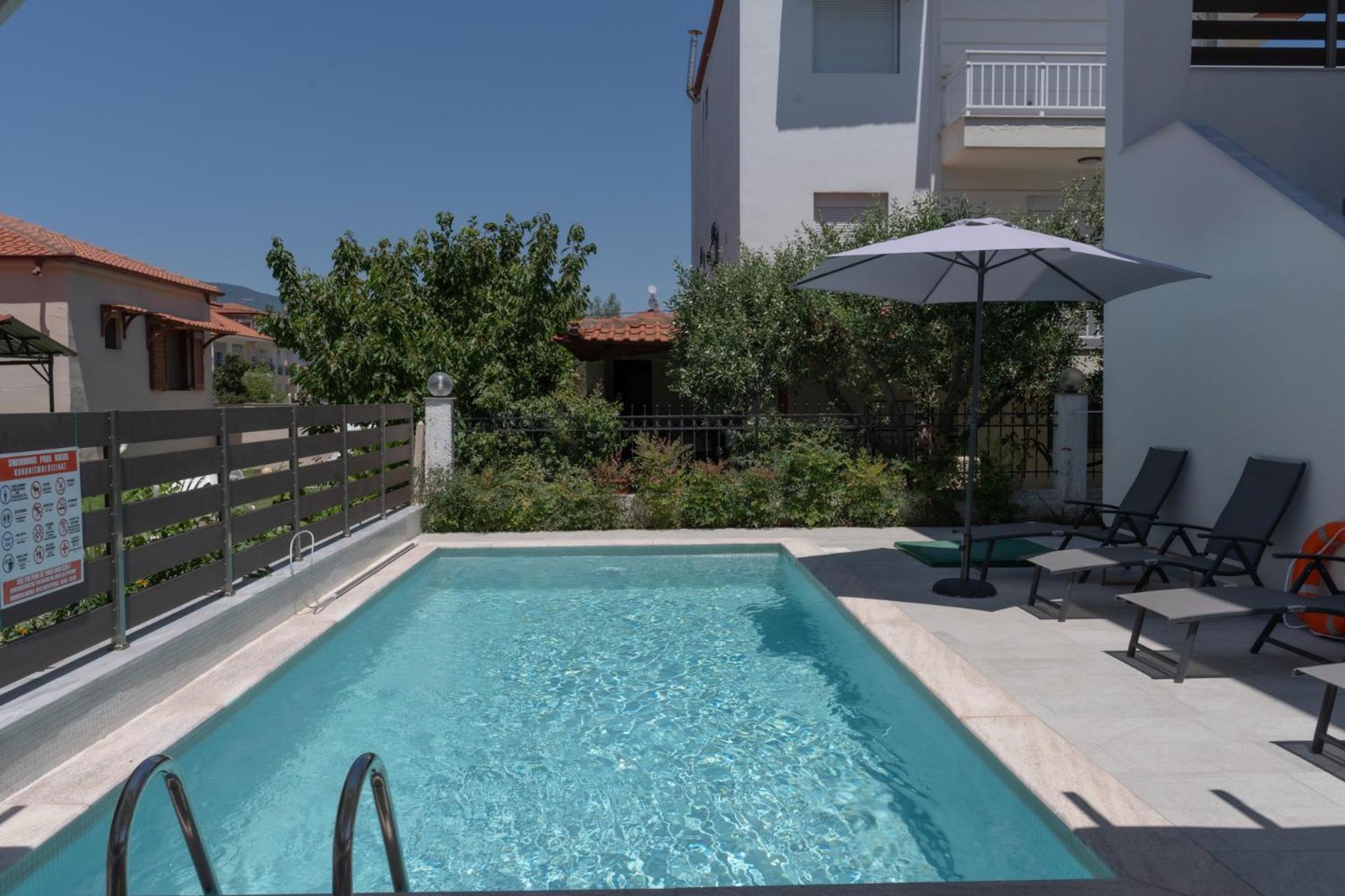Sunshine Rooms And Suites Vrasná Екстериор снимка
